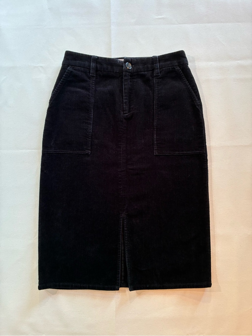 Simons (Contemporaine) Black Corduroy 100% Coton Pencil Skirt Front Slit Pockets